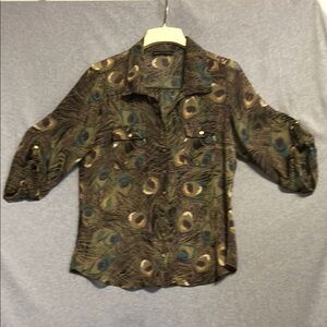 Sara Michelle sheer Multicolor Feather Pattern Top size medium EUC like new